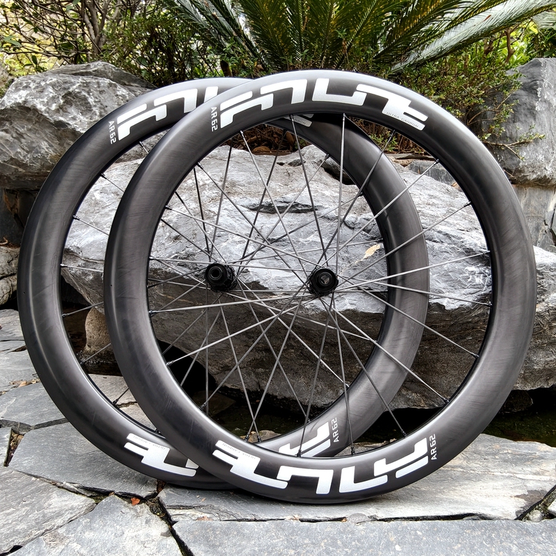 Flycarbon Ultra-Light Carbon Fiber Road Wheelset Aerodynamic Ar62 Fat Rim 700C High Modulus As62 Carbon Strip Wheel Competition