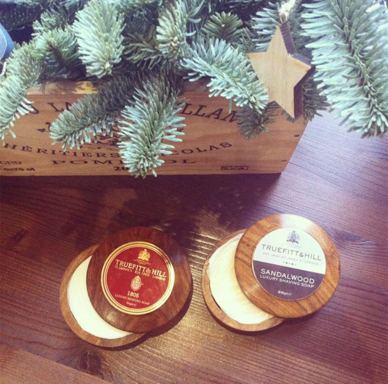 British TruefittHill Trofitt wooden bowl soap shaving soap with wooden box classic 1805 wood fragrance