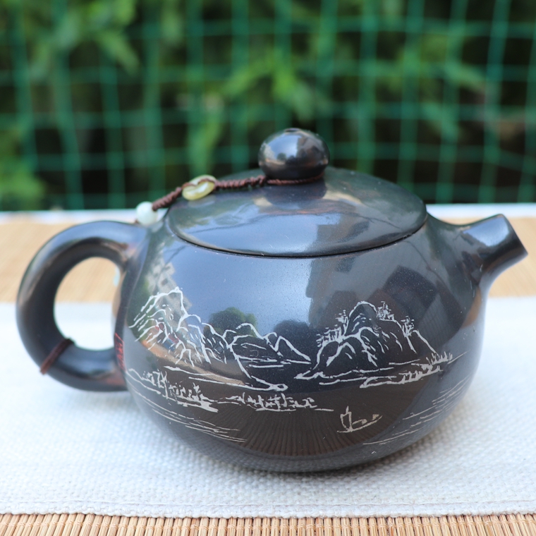 Yunnan Jianshui Purple Pottery Teapot Tea Tea Tea Tea Ware Black Pottery Pot Yellow New Country Decoration Pan Zhiqing Hand Made Bright Light West Schisch Pot