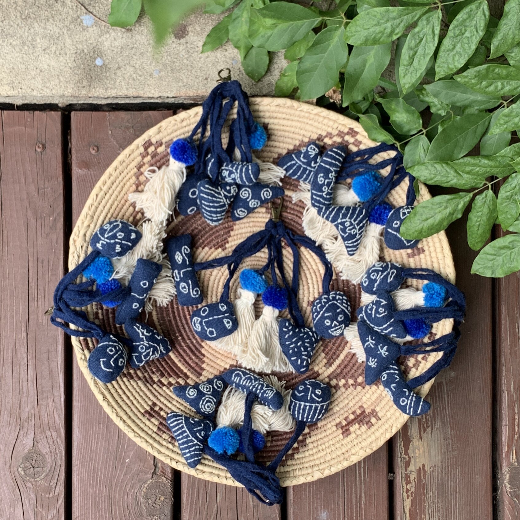 5 21 Live -- Thai handmade thorn embroidery bag pendant keychain