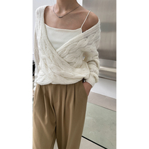 Red People Gallery Stitch Cardigan Fall 2022 New Design Sensation Small Crowd Fashion Foreign Air Blouse Gentle V Collar Sweater