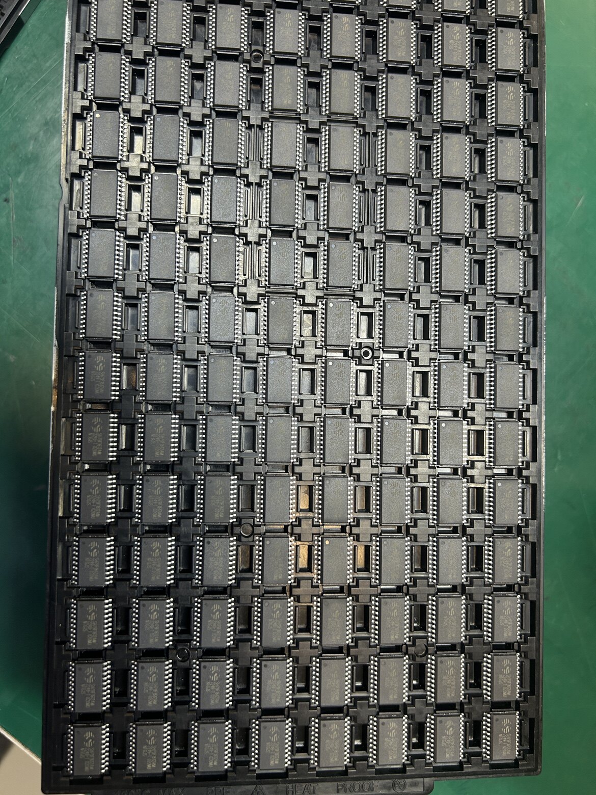 Stock Tray Array world.taobao.com: Ic Tray Memory Tray Bj-272 Bga11.5*13 152 Grids Sop20 ...