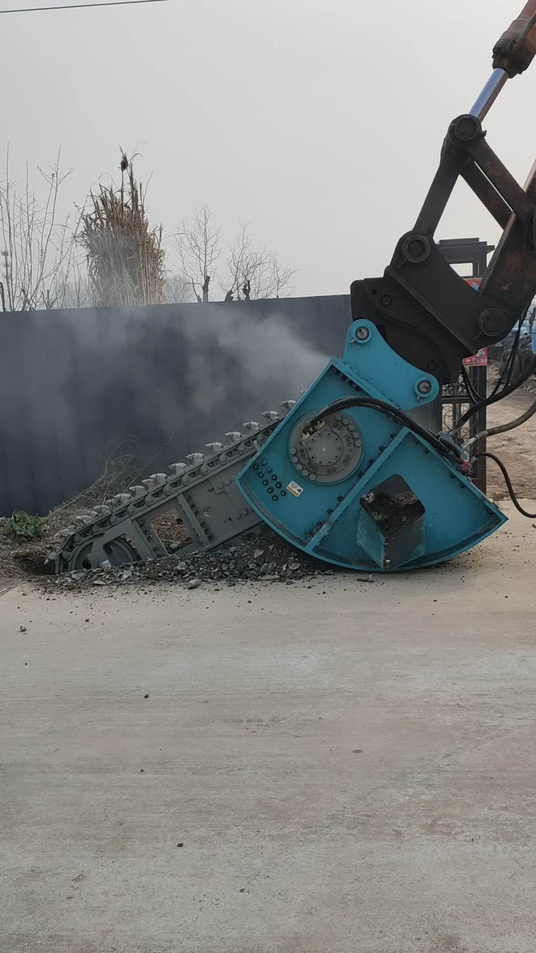 Heavy Duty Chain Guides Rock Chain Trencher With Rock Saw Wheel