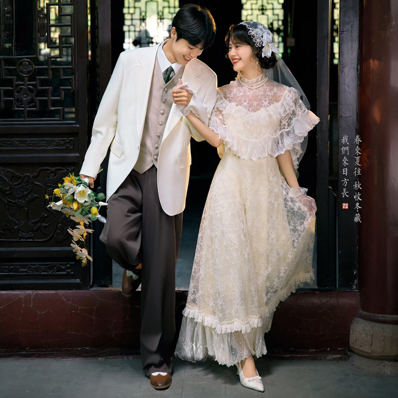 Photo Studio Theme Clothing, New Couple Photoshoot Outdoor Photography Long Dress, Garden Retro Style Travel Photography Lace Wedding Dress