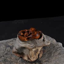  Taihang cliff cypress black oil gecko to avoid disaster mascot Tea pet Bogu rack Living room study entrance decoration hand string