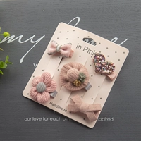 Розовые цветы включают 5 плоских клипов 5