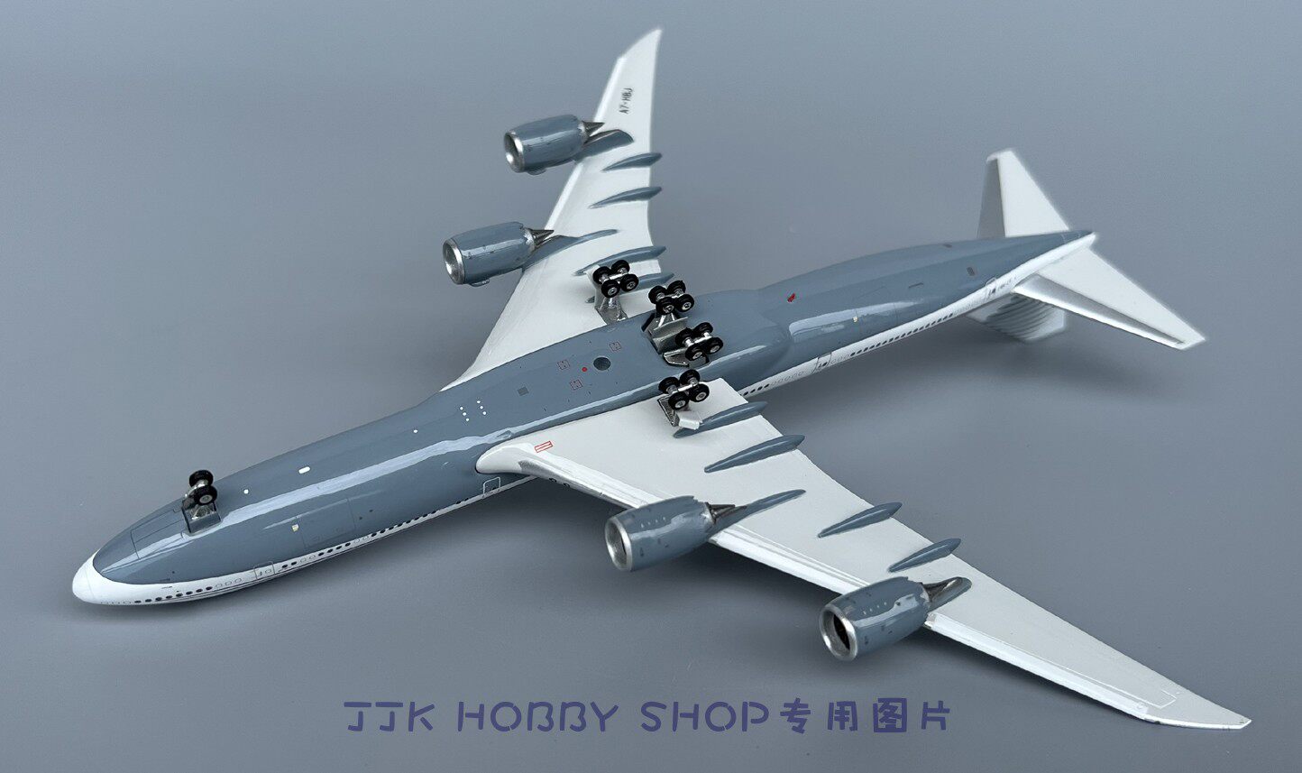 Phoenix 1/400 Qatar Amiri Flight Boeing 747-8i A7-HBJ 04537