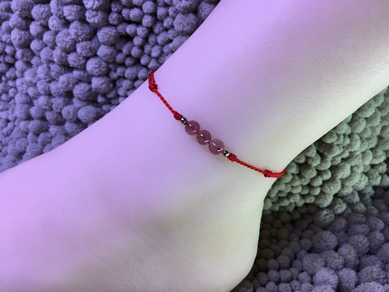 New red rope moonstone dâu tây pha lê vòng chân Zhaozheng Taohuawang tình yêu nữ mô hình có thể điều chỉnh kích thước vòng chân titin ko gỉ