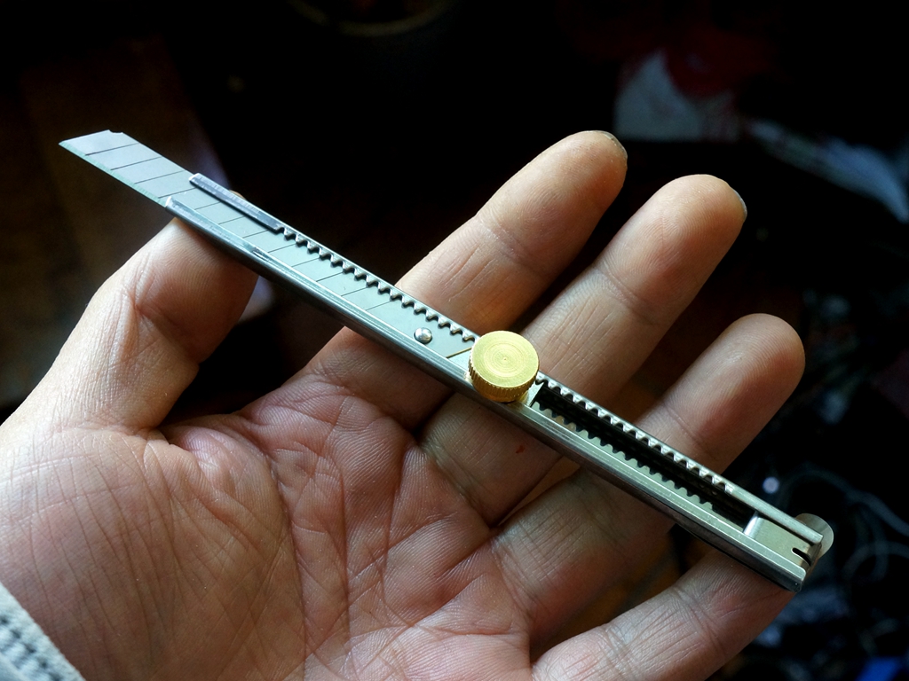 Stainless steel with lock full metal piece beauty tool EDC carry small knife