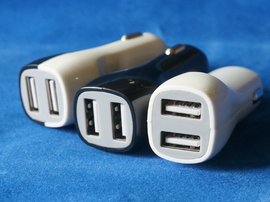 Master Huang's car charge No. 5 independent two-path QC3 0-charging dual-port all-round self-recognition