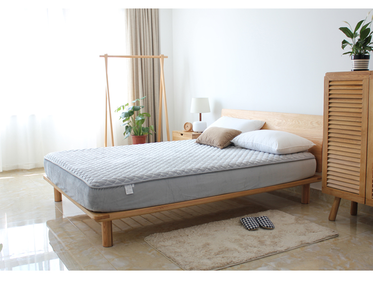 Mùa thu và mùa đông dày ấm pha lê nhung giường, không trượt nệm quilt quilt Simmons bảo vệ bìa giường pad bìa