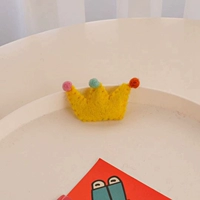 Желтая брошь