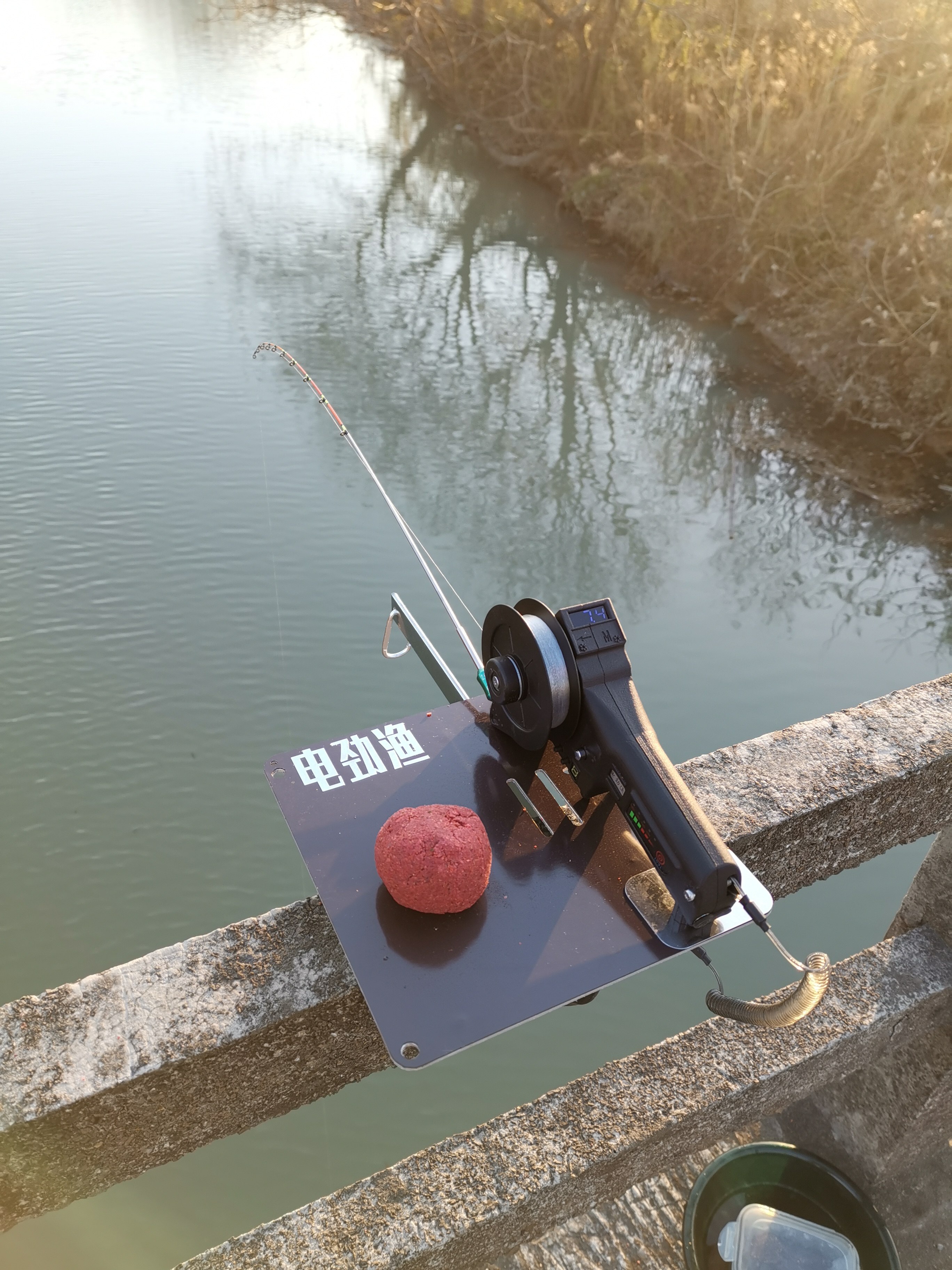 25年必买！电劲渔电动公鱼轮实测：冰钓党狂喜，自动钓鱼竿真能解放双手？-鱼线轮-淘宝好物网