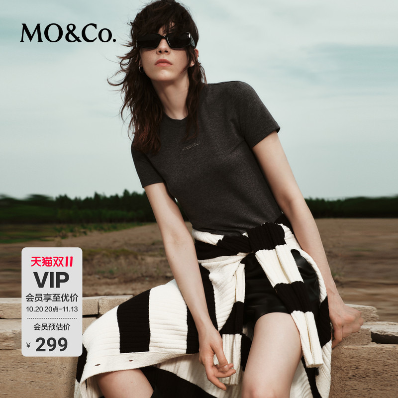 Moco Sparkling Diamond Slogan Slim-Fit Stretch Versatile T-Shirt Black White American Retro Fashion Top