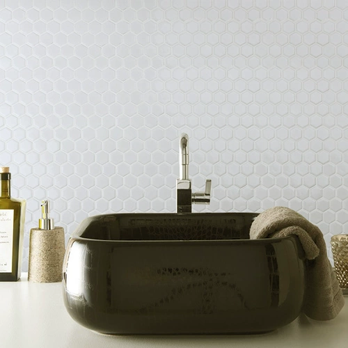 Ретро северная европейская маленькая гексагональная мозаичная плитка Черно -белая световая кухонная настенная стена Тибетская станка гексагональная ванная комната против скольжения