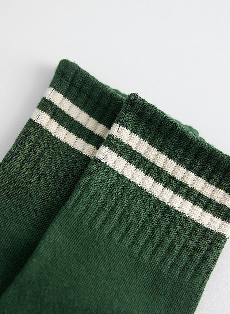 Đại học Hàn Quốc gió thêu thẳng vớ hai thanh nữ vớ cotton vớ retro Nhật Bản vớ cotton Hàn Quốc tất trắng cao cổ
