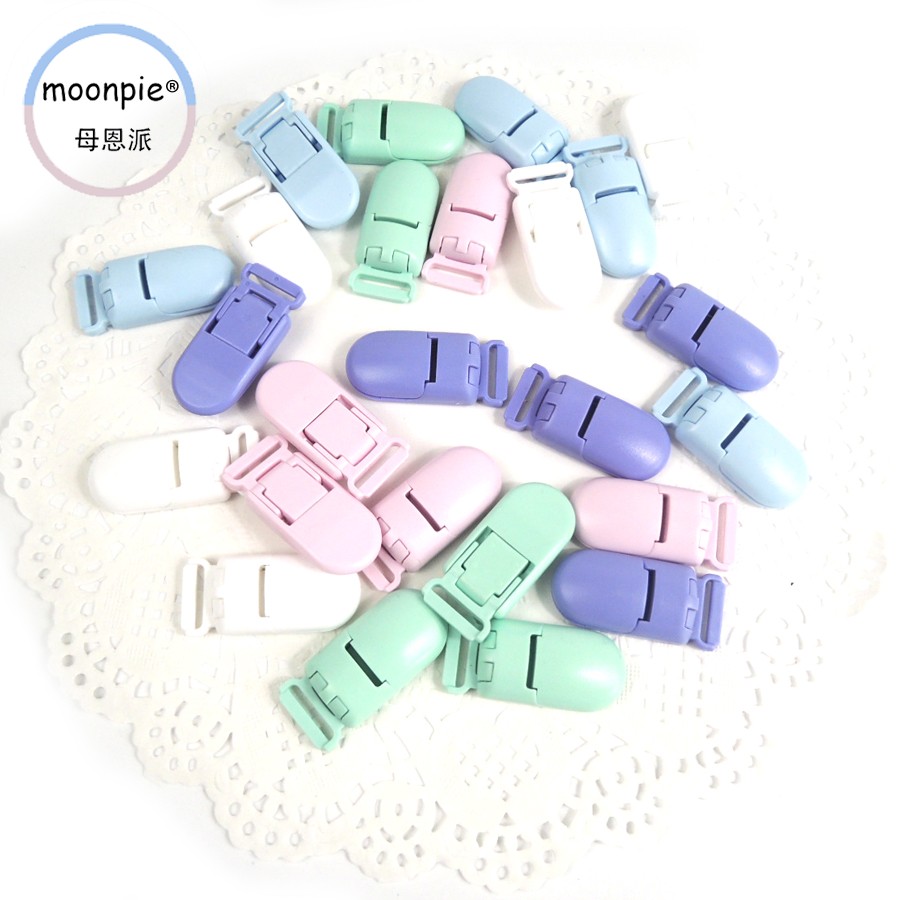 Eco-friendly Deco Plastic Pacifier Clip High Quality INS Wind Light Elegant Color Ensemble Powder Blue Purple White Black Pacifier Chain Clip