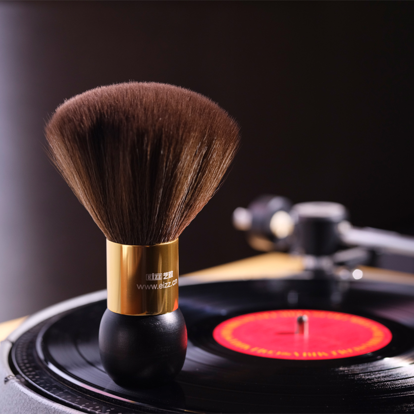 EIZZ LP Black Gel Record Anti-Static Brush Record Machine Dust Removal Special Carbon Fiber Wool Clean Sweep Brush Soft Hairbrush
