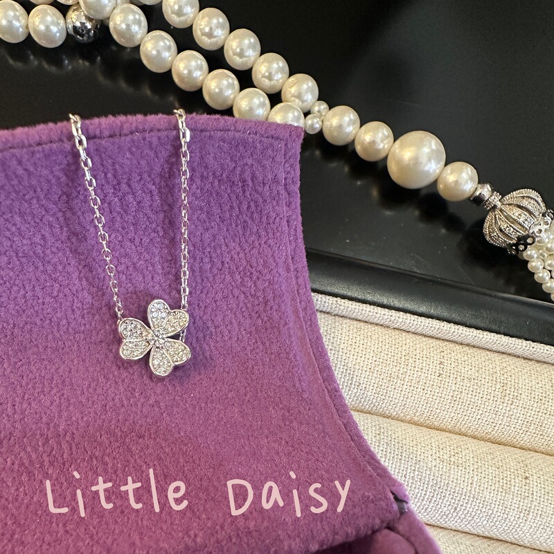 Little Daisy Elegant Layered Versatile Bracelet with a Cool and Luxurious Feel, Full of Diamonds, Single Clover Small Bracelet