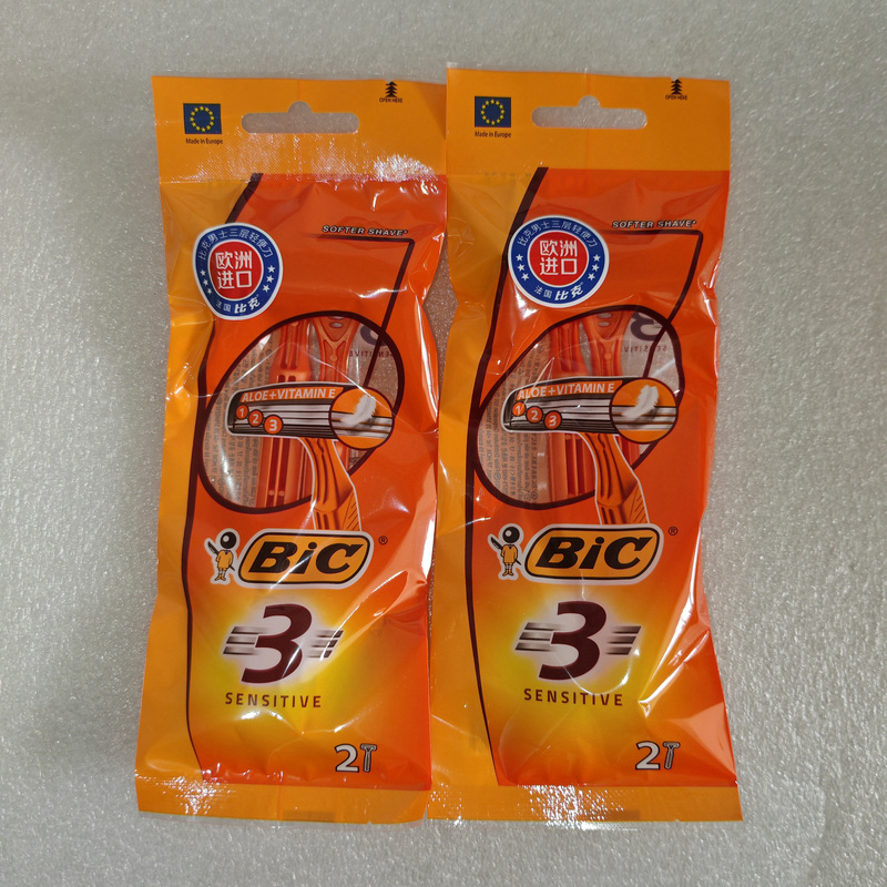  Genuine French Bic Men's 3-Blade Lightweight Razor 2 Pieces in 1 Bag (Blades Made in Greece)