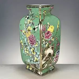 雍正年制 花瓶二個 送料込み￼ 雍正年制 花瓶二個 送料込み￼ 雍正年制 花瓶二個 送料込み￼ 2025年