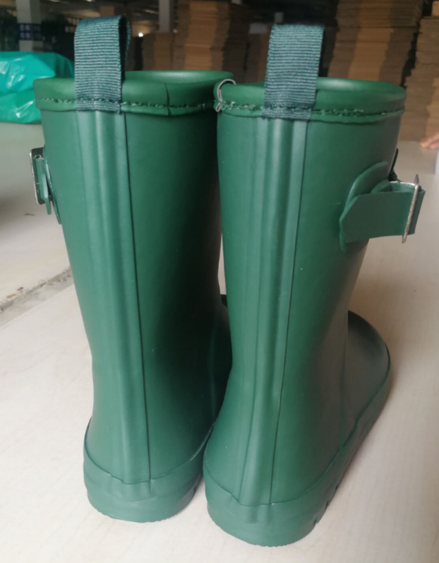 Резиновые сапоги 日本订单余单小大童橡胶防水雨鞋纯棉布内里薄款瑕疵随机放心拍 OTHER