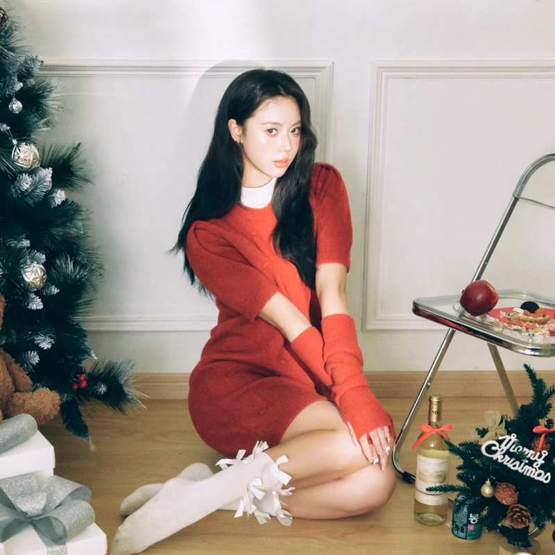 Red Puff Sleeve Dress for Women 2025 Spring French Sweet Style Three-Dimensional Knitted Sweater Dress with Sleeve Cuffs