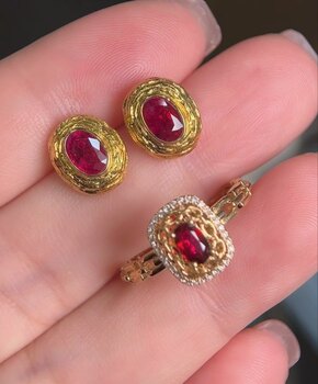 Natural ruby set at a loss, earrings 1.36ct, ring 0.46ct 18k with natural diamonds