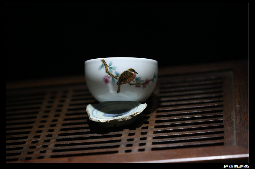 Hand - drawn hand - drawn flowers and birds big tea cup heavy industrial pen - Town tea - to lift the window to look