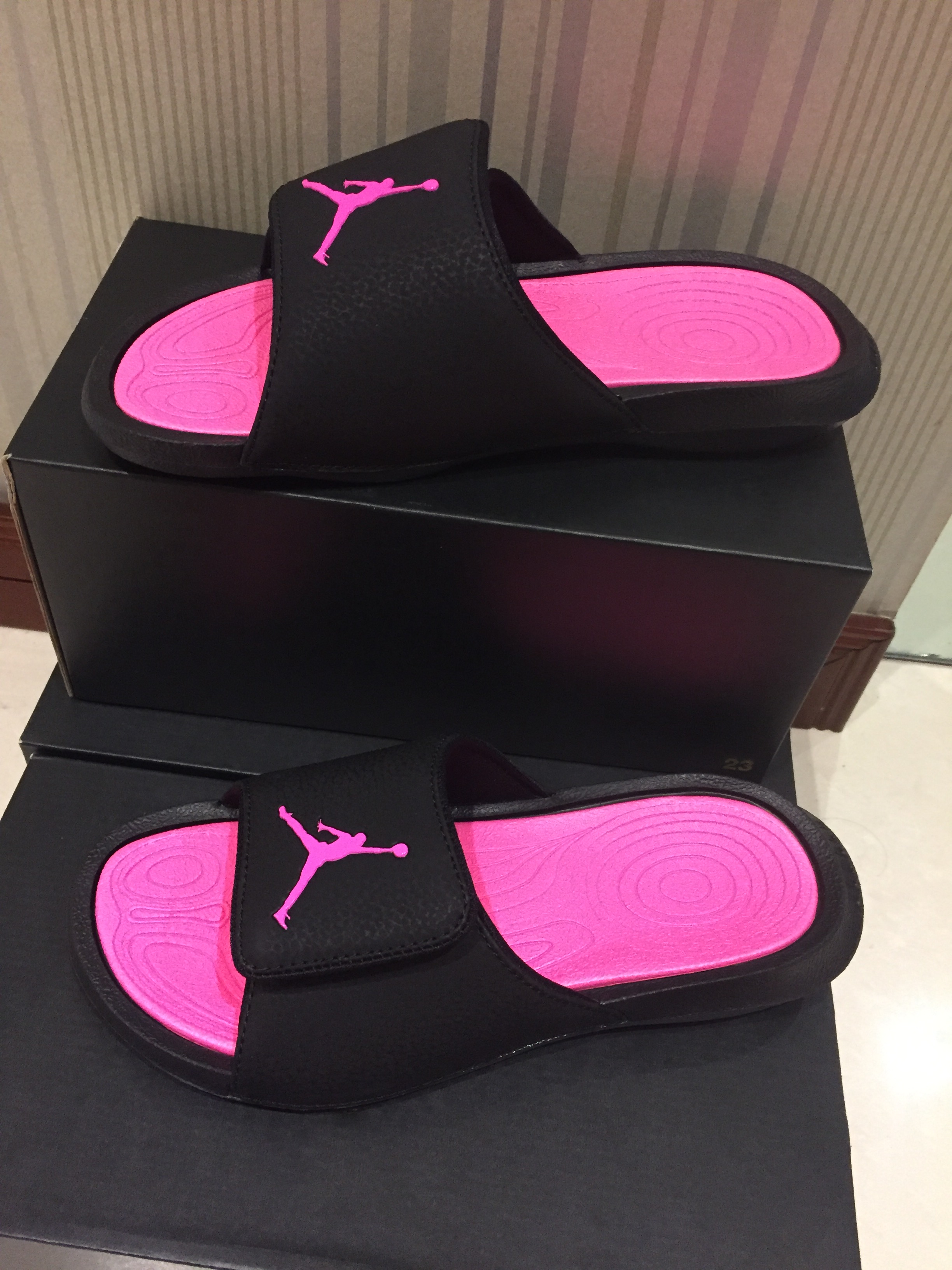 Hoa Kỳ mua dép thể thao đích thực Jordan jordan Jordan hydro 6 giày quai hậu nam