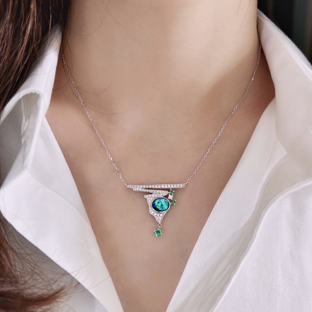 18K black EuroPark chain pendant abstract design Australian Bao pendant with light green