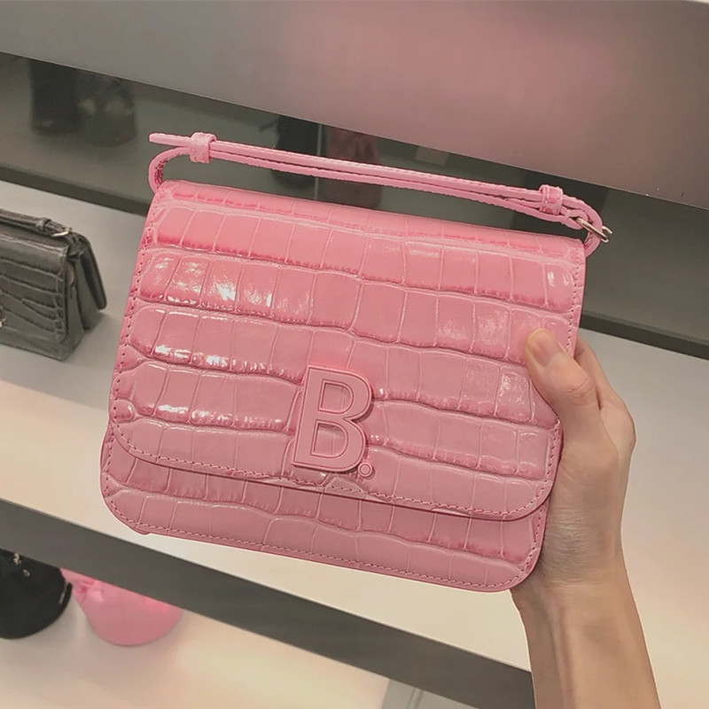 French DUDK women's bag 2023 new B buckle leather pink bag tofu bag small square bag one shoulder Messenger organ bag