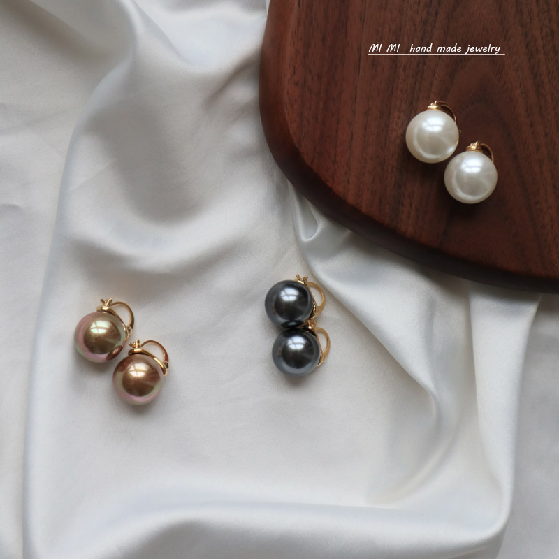 MIMI small lifting pot earrings female small fragrant wind ear needle Air type champagne ear buckle dark gray black big pearl earring