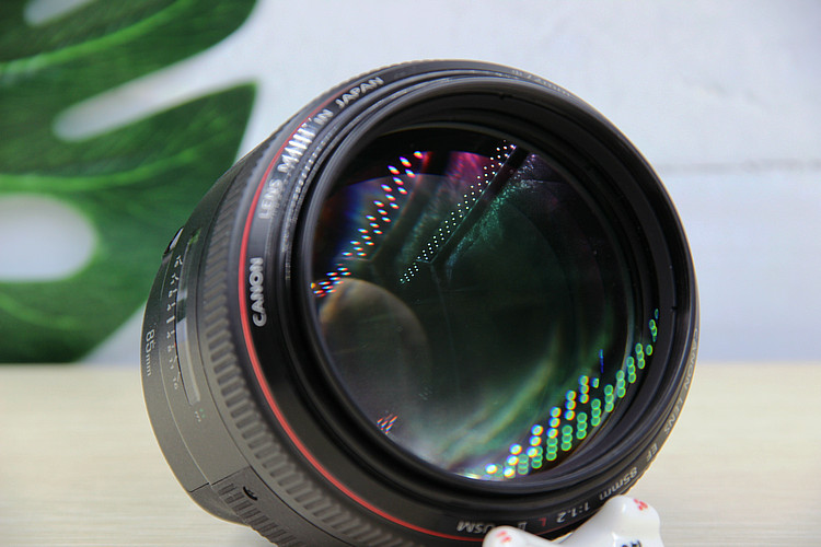 Canon / Canon 85mm f1.2L II ống kính chân dung thế hệ thứ hai cố định lấy nét vòng tròn lớn khẩu độ đỏ