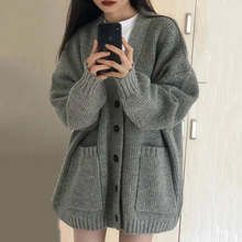 Nine year old store, three colors of tops, sweaters, three houses, thick sweaters, outerwear for women in autumn and winter 2024, new loose fitting outerwear