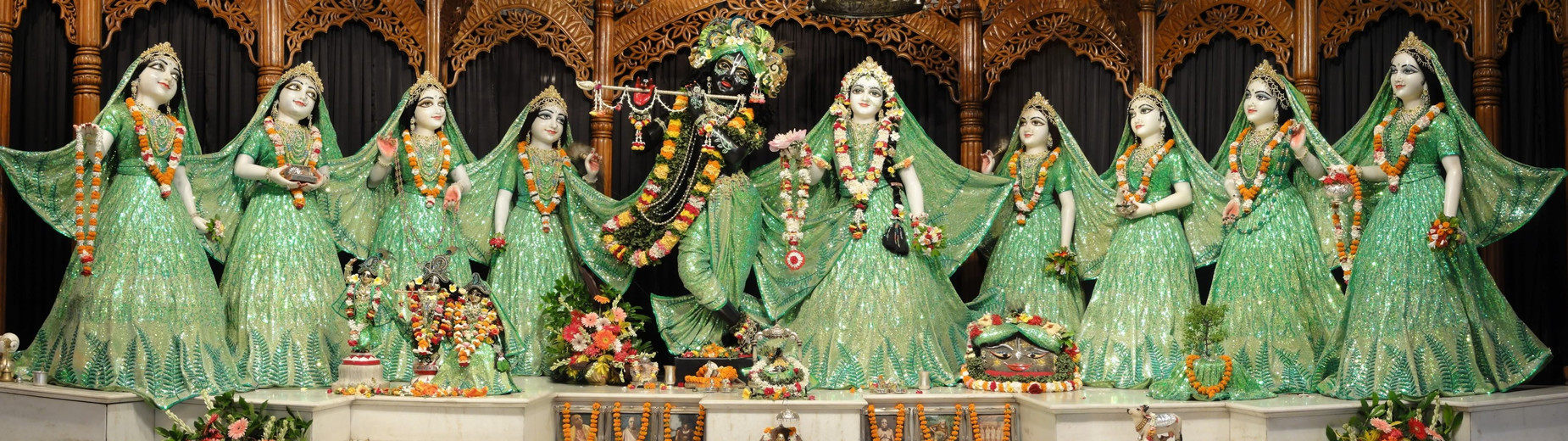 Mayapur ISKCON Temple Radha-Madhava and the eight Gopi statues panorama over 2 meters long