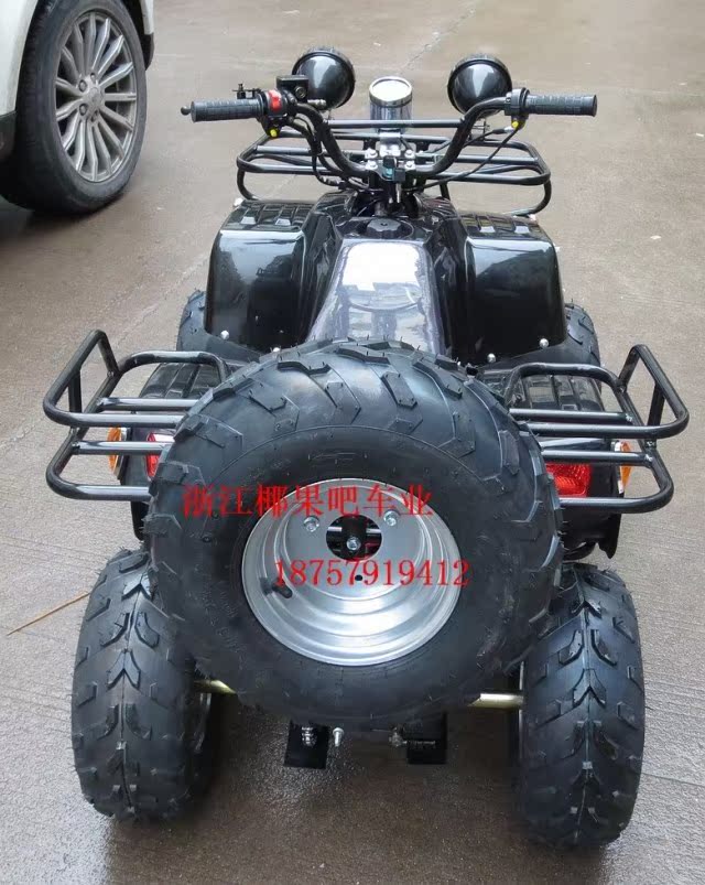 ATV bốn bánh off-road xe máy 125CC nhỏ Hummer ATV 7 inch lốp chân không sửa đổi đôi net ánh sáng