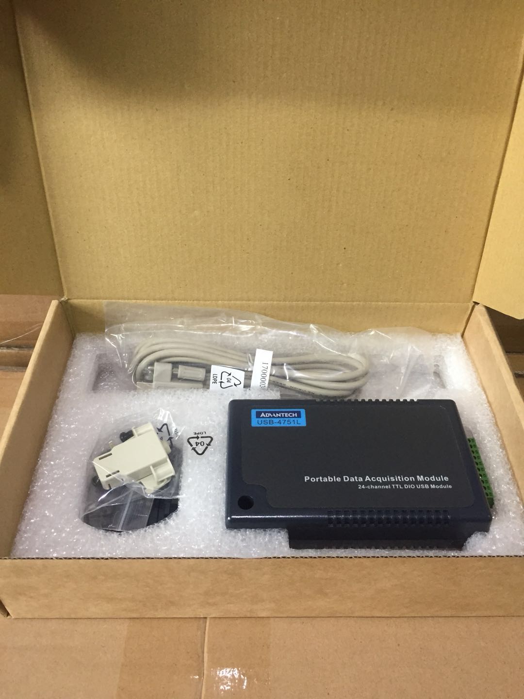 Original fit USB-4751L-AE Research Huo 24 channel TTL DIO USB module supports dry and wet contact