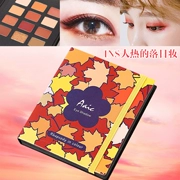 Màu đỏ ròng với mặt cao giá trị hoàng hôn mắt cô gái lười mắt bóng đất màu bí ngô mới bắt đầu