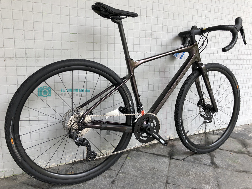 2021捷安特Giant Revolt Adv 2 gravel 