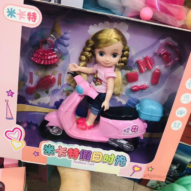 Búp bê silicone đồ chơi cô gái công chúa búp bê búp bê mềm cao su chống rơi búp bê Mikat xe máy - Đồ chơi gia đình đồ chơi cho trẻ sơ sinh
