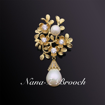 Retro pearl chest needle upscale female floral breasts Japan-ROK cute accessories sweater Dont pin a girls gift