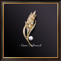 Crystal natural pearl wheat ear breasts brooch brooch brooch with female coat accessories Korea luxurious and luxurious