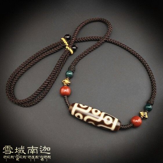 Tibet Tianzhu natural real products full of sand high oil moisturizing to pure nine eyes Old days Pearl cross section Lock Bone Pendant Necklace