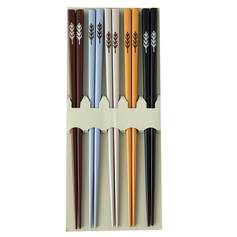 Japan imports high-grade solid wood chopsticks home fresh Japanese-style pointed anti-mildew anti-slip five-pair set tableware wooden chopsticks