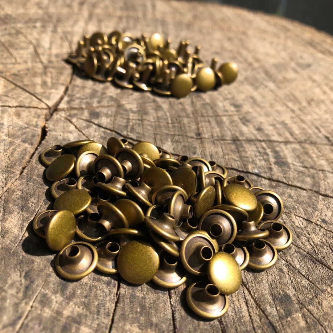 Ancient bronze color pure copper bifacial hit with American retro handmade leather hardware