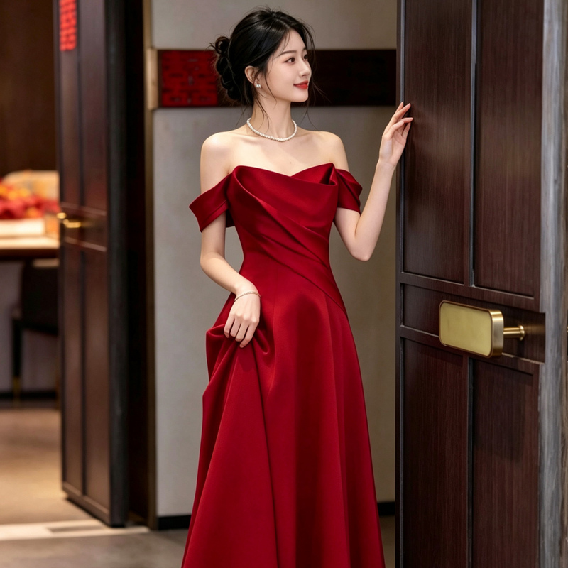 Satin Toast Dress for Bride, Wedding Engagement Dress, Elegant Red Strapless Off-Shoulder Slimming Gown for Art Exam and Coming-Of-Age Ceremony