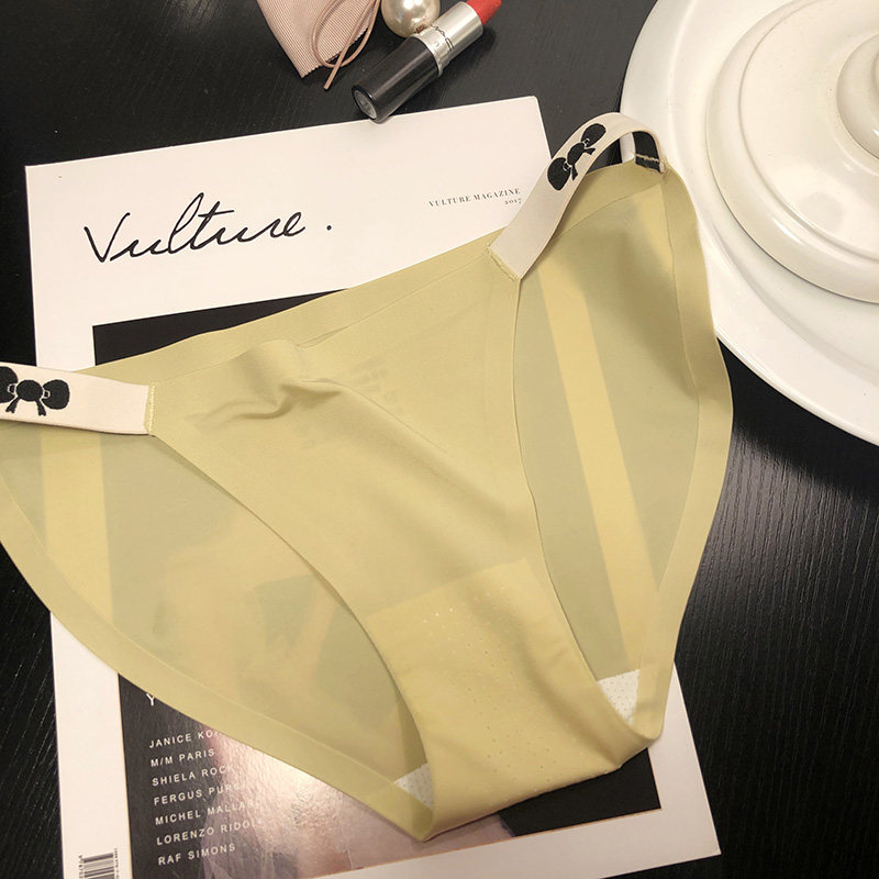 Yoga No marks Underwear Women Sports Fitness Ice no pinch glutes 2021 new Fashion Summer slim fit low waist comfort