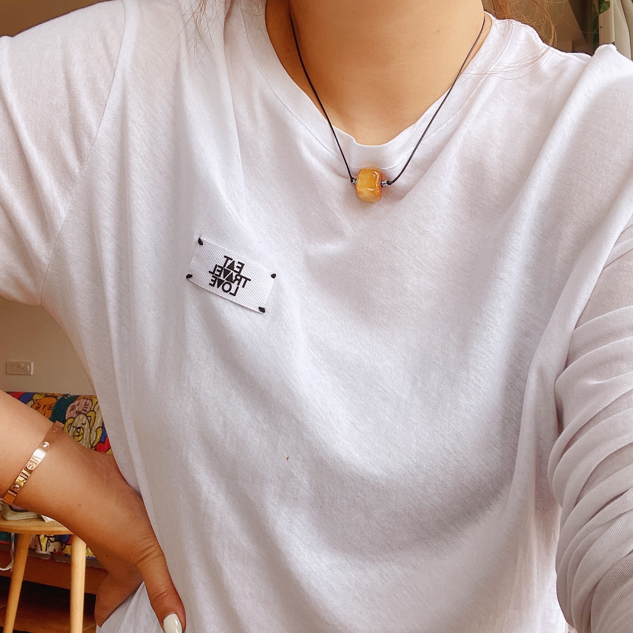 Dispensers Recommended for Russia Natural Chicken Oil Yellow Honey Wax Necklace Pendant China Wind Spot