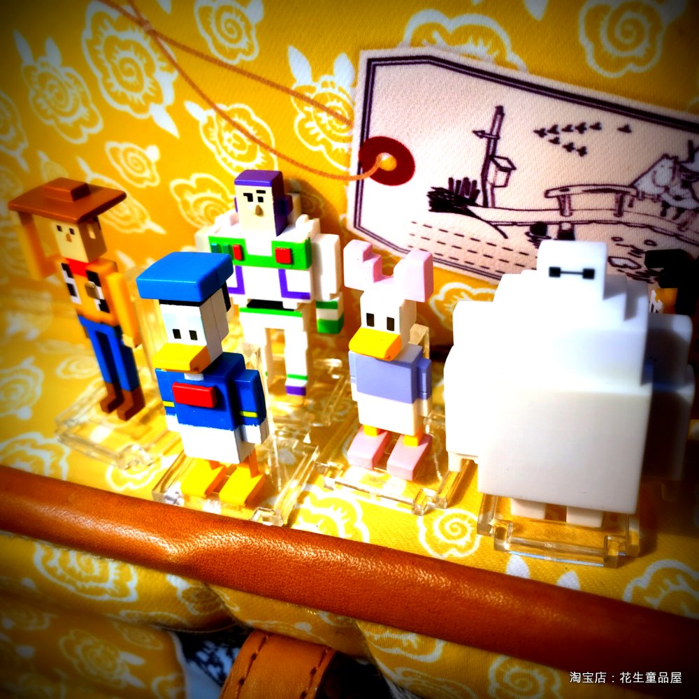 Foreign Trade Outlet Super Cute Pixel Wind Paparazzi Delicately Swing Piece Small Fun Classic Animation Model Toys 6